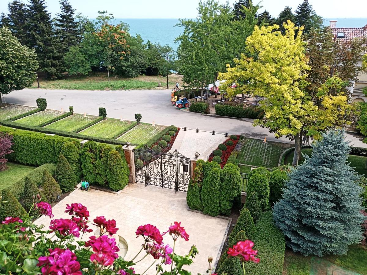 Sea Garden Lux Apartment Varna Exterior photo