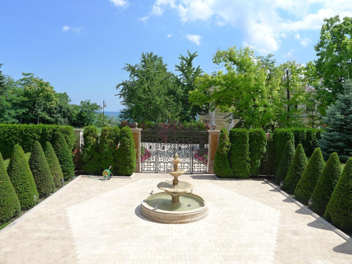 Sea Garden Lux Apartment Varna Exterior photo
