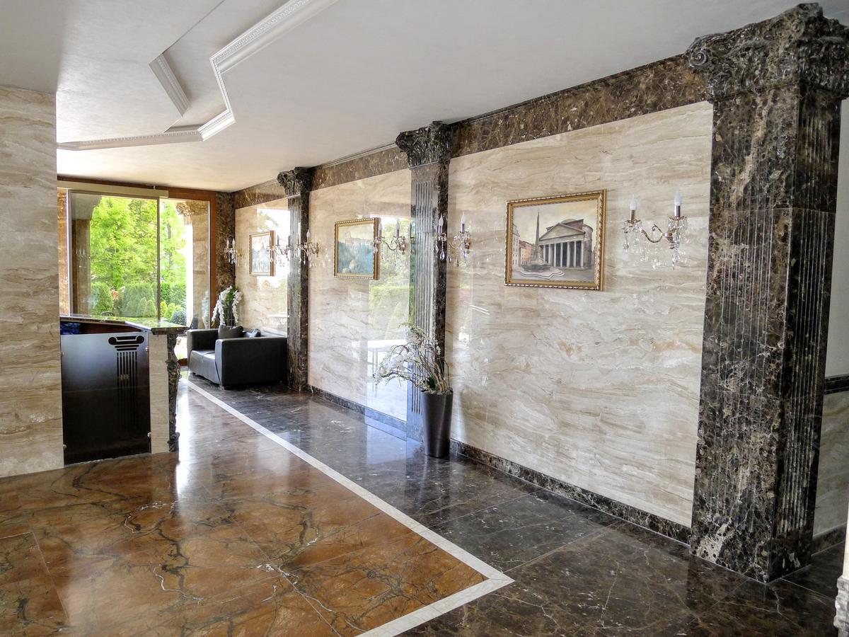 Sea Garden Lux Apartment Varna Exterior photo